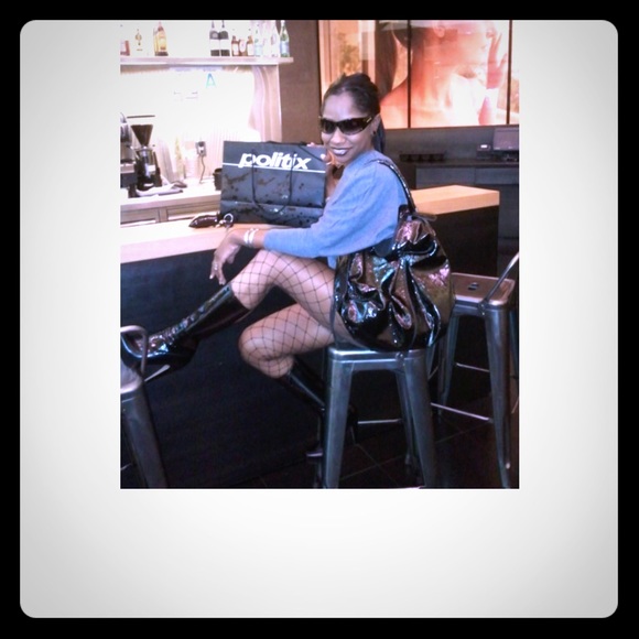 Meet your Posher, Enigmas - Picture 2 of 2